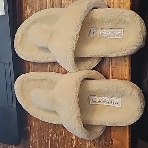 Anthroplogie Silent D Sherpa Slippers